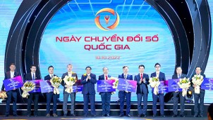 Chuyển đổi số mở ra cơ hội cho thanh niên Việt bứt phá, tạo những giá trị mới Chuyển đổi số mở ra cơ hội cho thanh niên Việt bứt phá, tạo những giá trị mới