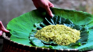 Cốm Làng Vòng - Hương vị mùa thu Hà Nội Cốm Làng Vòng - Hương vị mùa thu Hà Nội