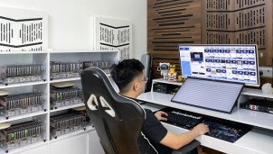 'Trang trại thao túng triệu view' trong mắt người nước ngoài 'Trang trại thao túng triệu view' trong mắt người nước ngoài