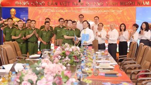Bưu điện Việt Nam cùng Cục Quản lý hành chính về trật tự xã hội ký thỏa thuận hợp tác toàn diện